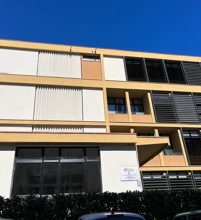 L'istituto Einaudi di via Bertolone