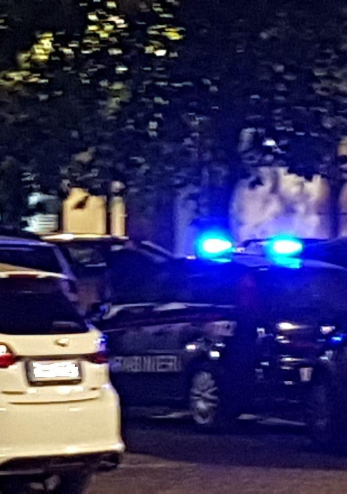 Precipita dal balcone nella zona a traffico limitato: lutto a Saronno per un minorenne