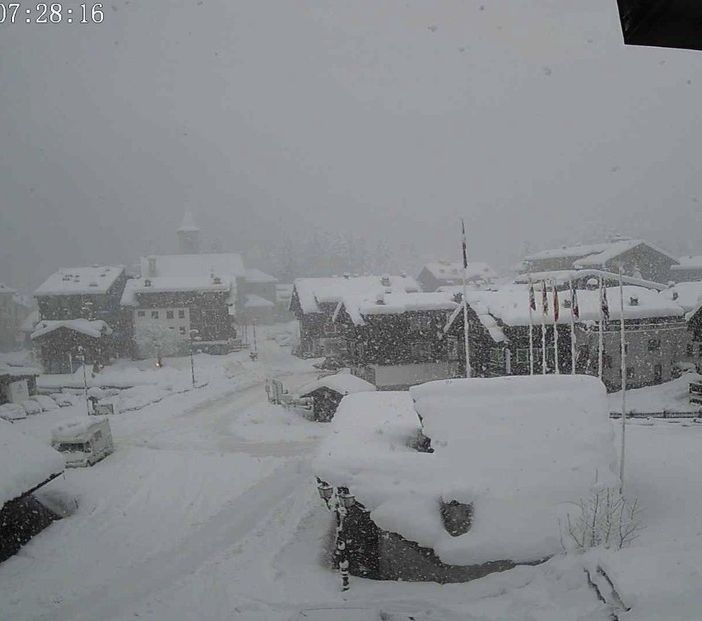 Macugnaga sepolta di neve: divieto di escursioni sul territorio comunale