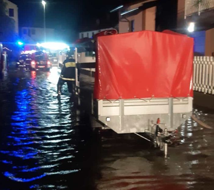 Meteo Svizzera innalza l'allerta per le prossime ore: livello di pericolo 4. Finora 169 millimetri di pioggia caduti a Varese