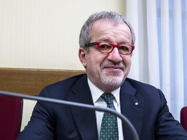 Alessandro Alfieri ricorda Maroni postando questa foto