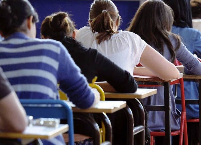 Dote scuola, in provincia di Varese in arrivo quasi 2,5 milioni. Contributo di 200 euro per oltre 12mila studenti