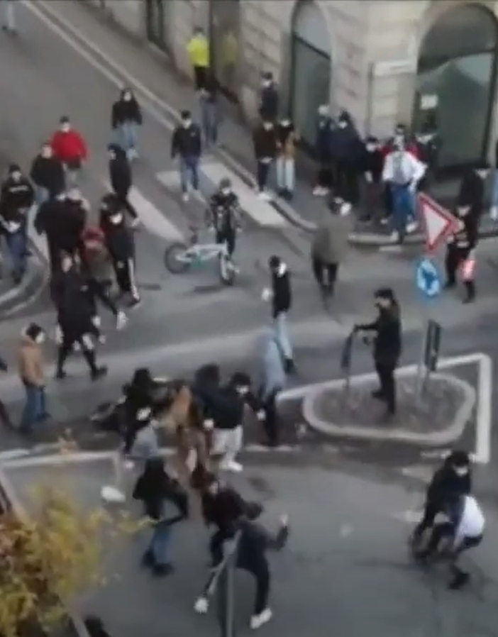 VIDEO. Maxi rissa a Gallarate, identificati alcuni tra i partecipanti. Sono quasi tutti minorenni