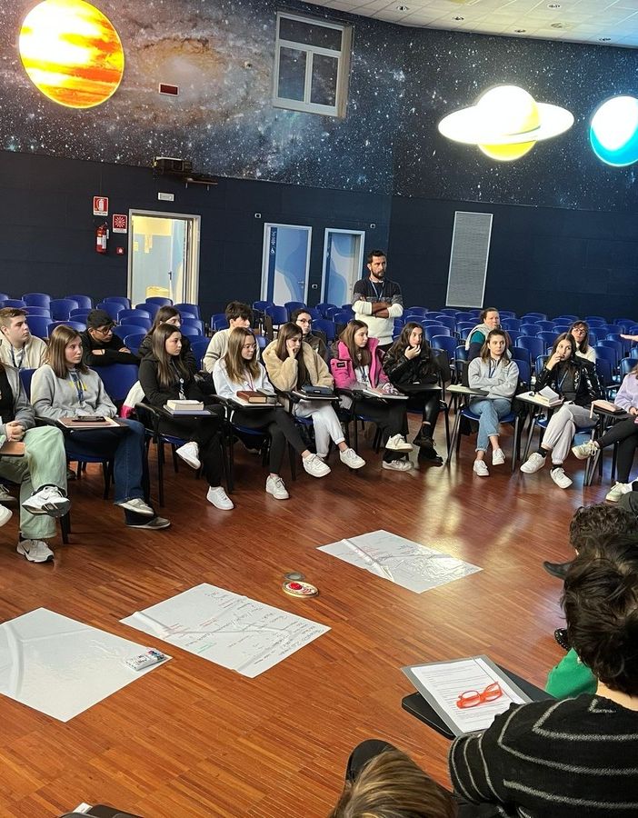 I ragazzi, durante uno tra i tanti pomeriggi dedicati al progetto MOAI PAURA