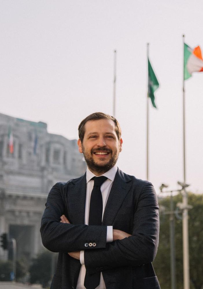 Delegazione di amministrazioni comunali dei laghi di Varese incontra il consigliere regionale Emanuele Monti