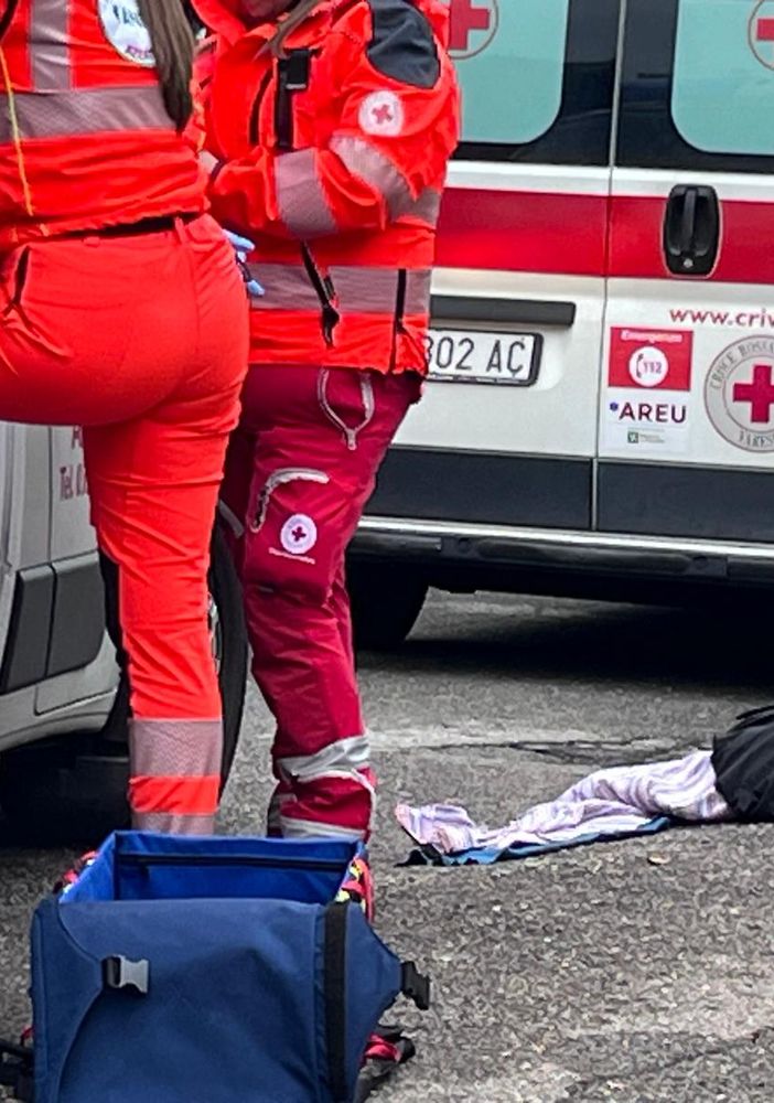 Le coltellate, il sangue, le urla: la terribile ricostruzione dell'agguato di via Menotti. Manfrinati in lacrime: «Vorrei chiedere scusa a Lavinia»