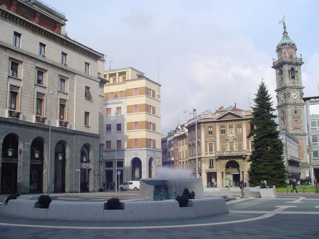 Il Circolo Tricolore in piazza contro il coprifuoco: «Inutile e illegittimo»