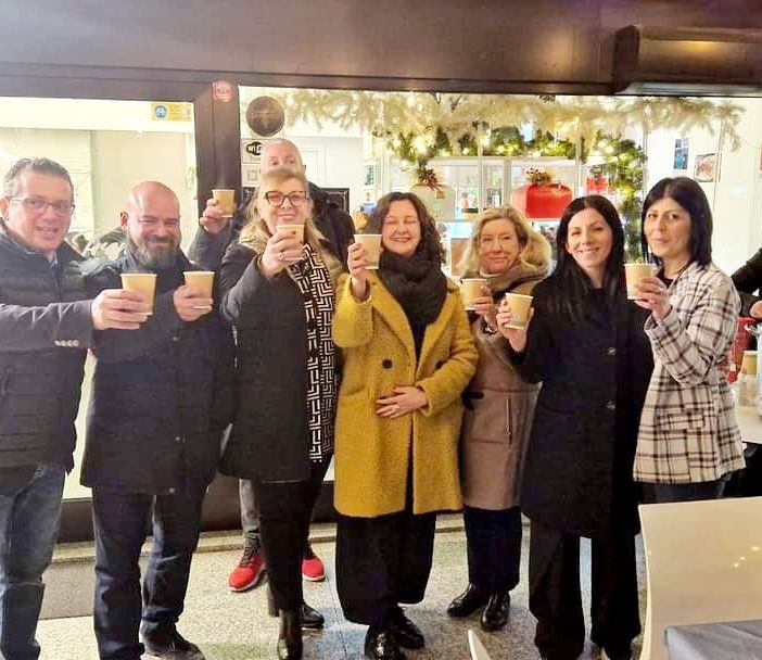 Piazza Trento Trieste ha un desiderio sotto l'Albero