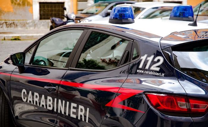Derubava donne sole in auto: 42enne arrestato dai Carabinieri di Busto Arsizio