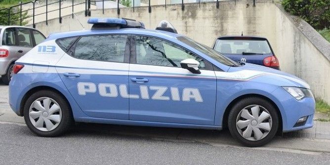 Sul posto è intervenuta la polizia di Stato di Busto (foto generica d'archivio)