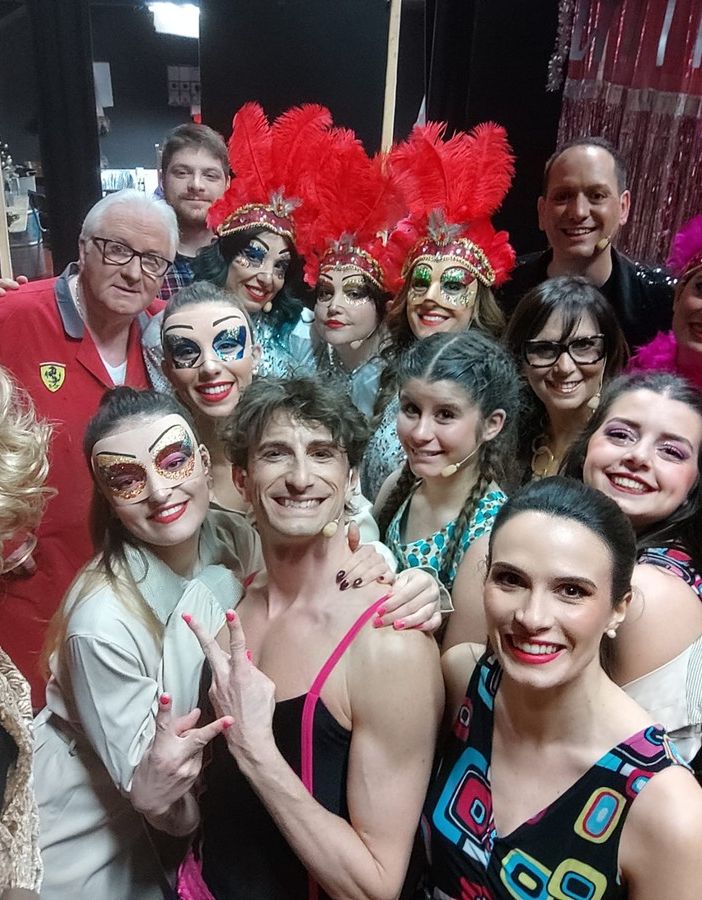 Il bus rosa di Priscilla arriva al Manzoni