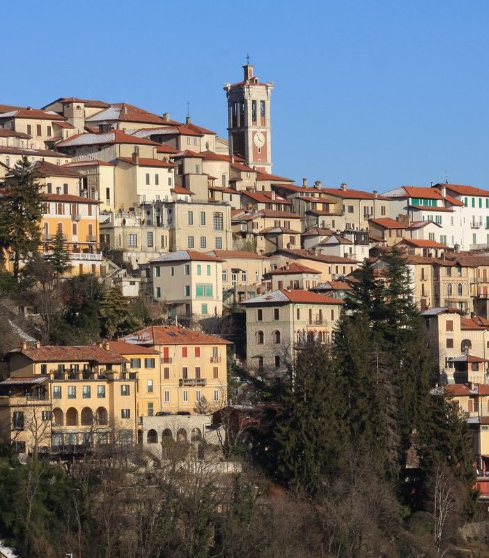 Referendum sulla pedonalizzazione del Sacro Monte, Azione: «Sarebbe “la chiave di volta” per uscire finalmente dall’immobilismo»