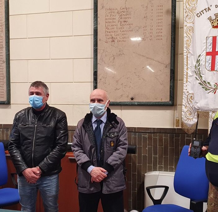 Samarate contro l’abbandono dei rifiuti: «I cittadini segnalino. Le foto su Facebook non servono»