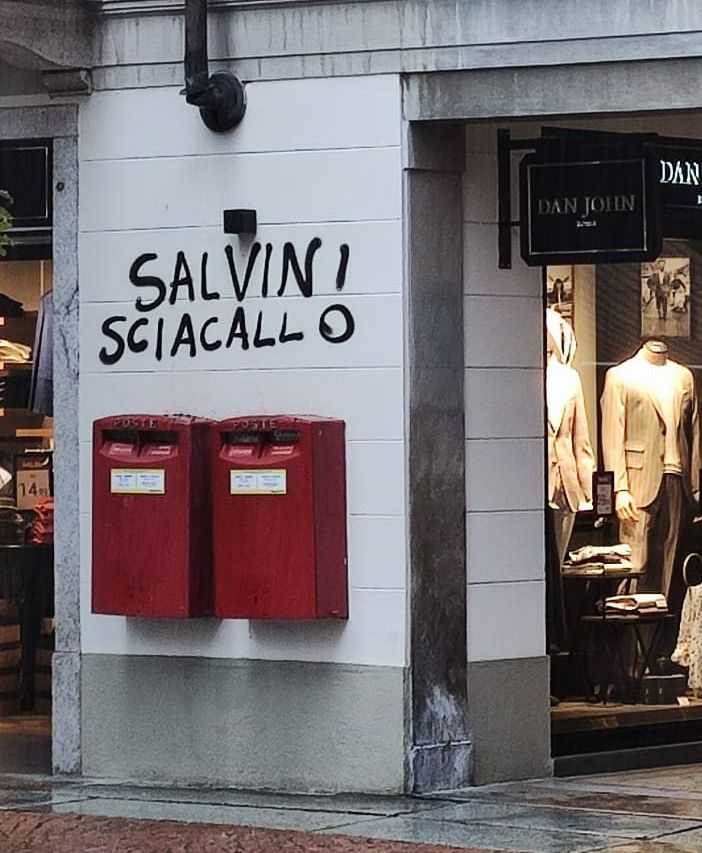 Insulti a Salvini vicino alla sede della Lega. Angioy Viglio: «Un segnale che è specchio di un clima d’odio da non sottovalutare»