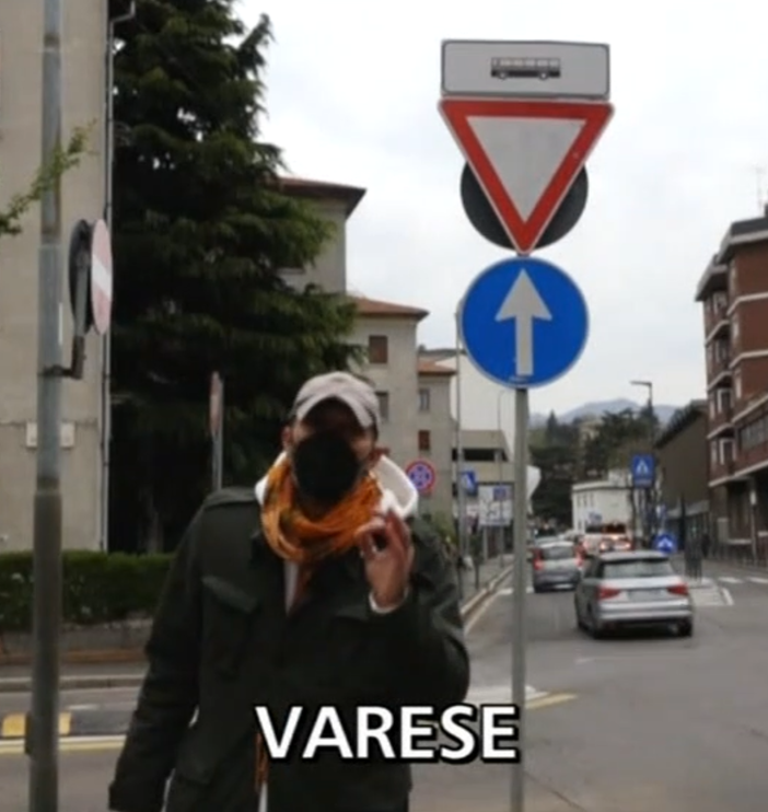 Cartello inesistente nel codice della strada e Varese finisce su Striscia la Notizia