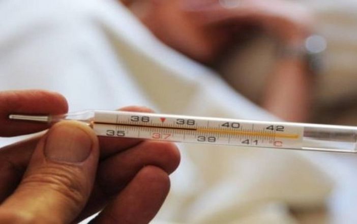 Influenza e non solo, siamo al picco. Il professor Agosti: «Epidemia di tre virus respiratori, i reparti neonatali sono pieni. Lo dico con forza: vaccinatevi»