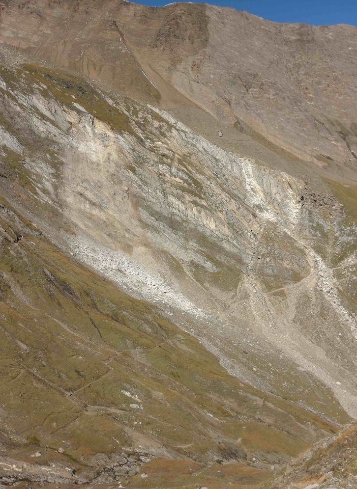 Val Formazza, concluso il recupero delle due vittime della frana nonostante i crolli. Il dolore e il grazie ai soccorritori