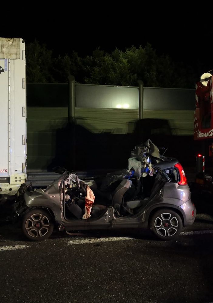 Le impressionanti immagini dell'incidente mortale di giovedì notte sull'A9