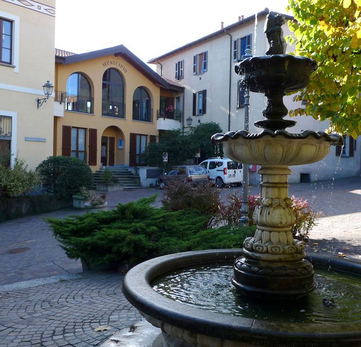 Il municipio di Galliate Lombardo