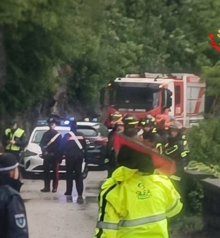 Frana sulla Sp72 a Varenna nel Lecchese: chiusa la provinciale