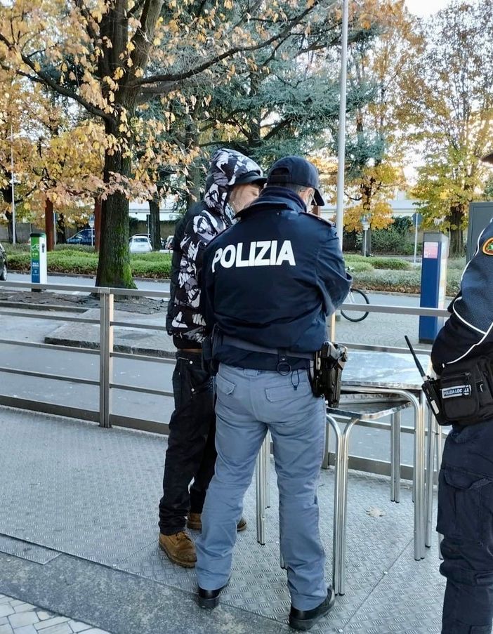 Controlli straordinari della polizia a Varese, Gavirate, Gallarate e Saronno: identificate più di 300 persone
