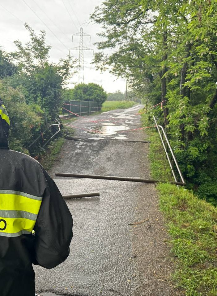 Il maltempo non dà tregua sul Varesotto, anche oggi 23 interventi dei vigili del fuoco