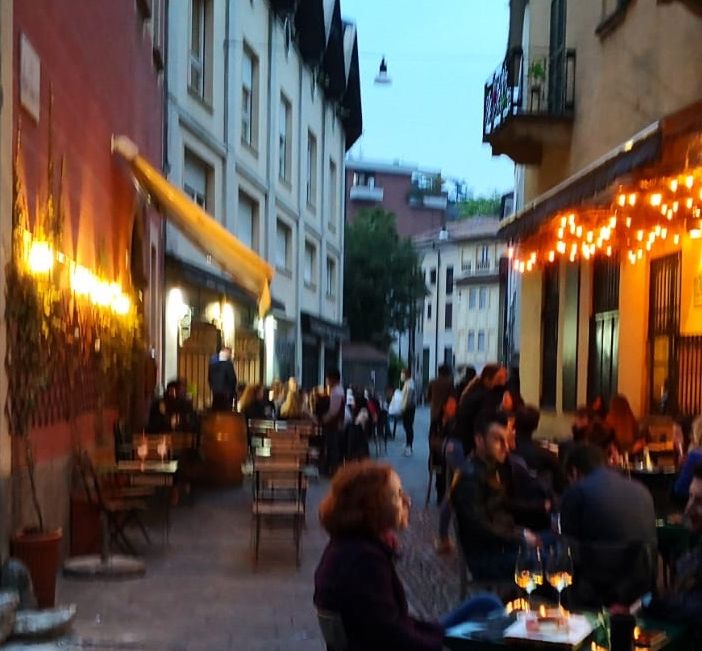 Aperitivo batte colazione e pranzo. Buona la prima per la movida varesina