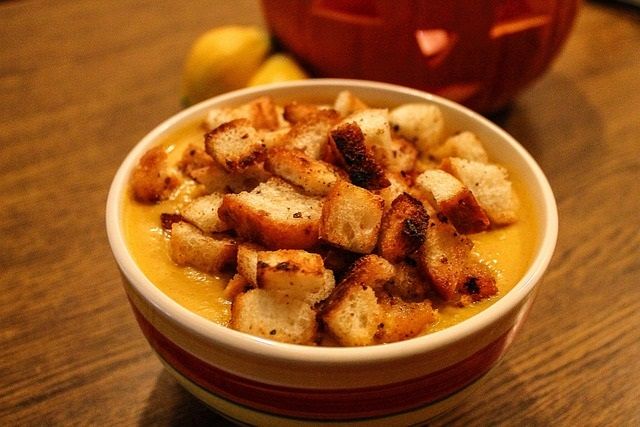&quot;fregùi e pàn possu&quot;&quot; - Briciole e pane raffermo