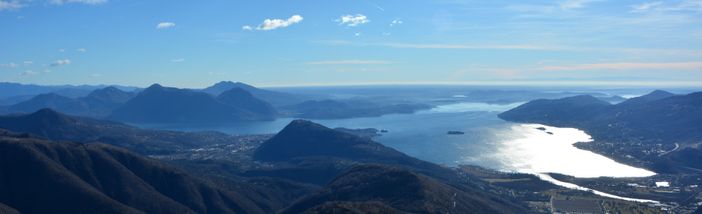 Cieli limpidi nel panorama dalle Prealpi verso i laghi della provincia di Varese (foto P. Valisa - Centro Geofisico Prealpino) Cieli limpidi nel panorama dalle Prealpi verso i laghi della provincia di Varese (foto P. Valisa - Centro Geofisico Prealpino)