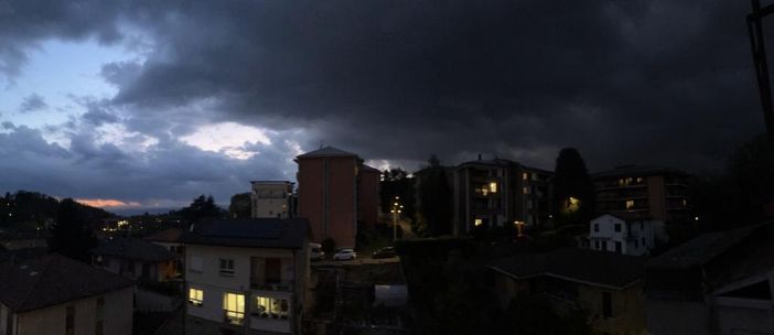 ULTIME METEO. Temporali anche forti in serata e nella notte con possibili grandinate ULTIME METEO. Temporali anche forti in serata e nella notte con possibili grandinate