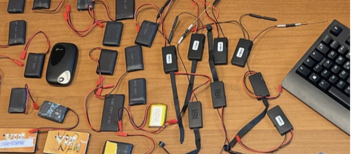 All'esame della patente con microcamere e auricolari, denunciate 4 persone a Domodossola All'esame della patente con microcamere e auricolari, denunciate 4 persone a Domodossola