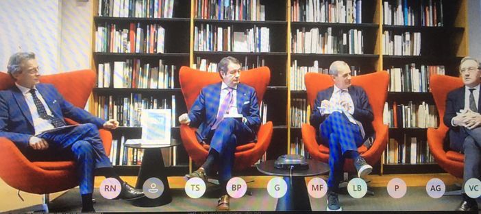 Il dibattito alla Liuc: da sinistra Tronconi, Robiglio, Visconti e Helg