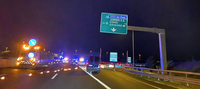 Scontro tra due auto sull'A8: autostrada chiusa in direzione Varese