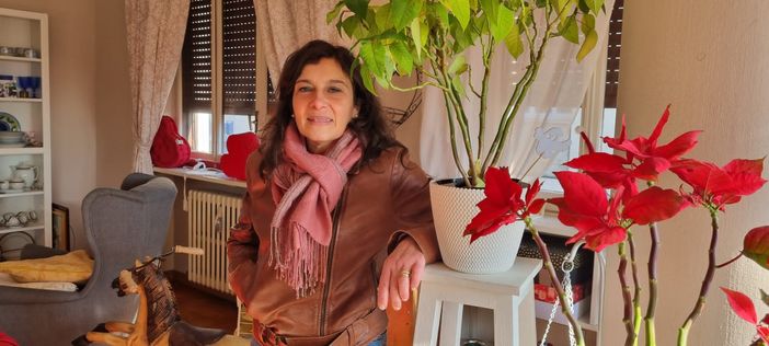 «Ho perso 4 lavori per la pandemia e ho imparato a prendermi cura degli anziani: mi fa sentire utile. E la loro soddisfazione è anche la mia»