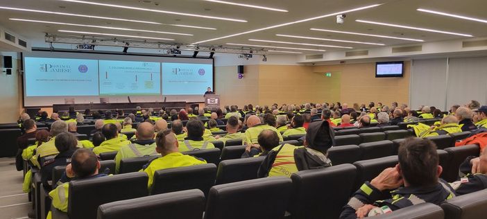 Il presidente della Provincia di Varese incontra e premia i volontari di Protezione civile