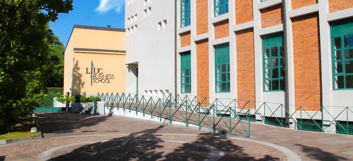 “La qualità dei magazzini per le spedizioni internazionali” “La qualità dei magazzini per le spedizioni internazionali”