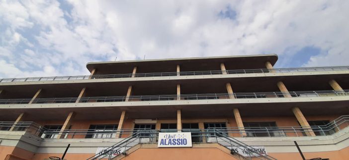 FOTO E VIDEO. Busto-Alassio, riparte la “Sorriso dei Bimbi”: settanta euro al giorno all inclusive FOTO E VIDEO. Busto-Alassio, riparte la “Sorriso dei Bimbi”: settanta euro al giorno all inclusive