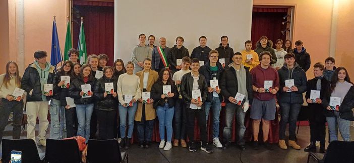 Battesimo civico ad Olgiate: «Votate e cambiate il vostro futuro» Battesimo civico ad Olgiate: «Votate e cambiate il vostro futuro»