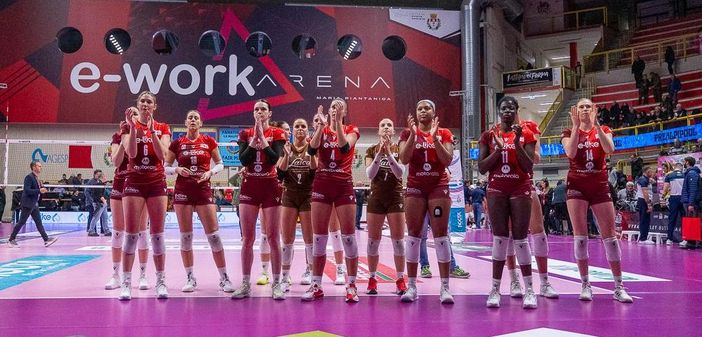 Uyba Volley: la musica delle farfalle vola alto con il nuovo album Uyba Volley: la musica delle farfalle vola alto con il nuovo album