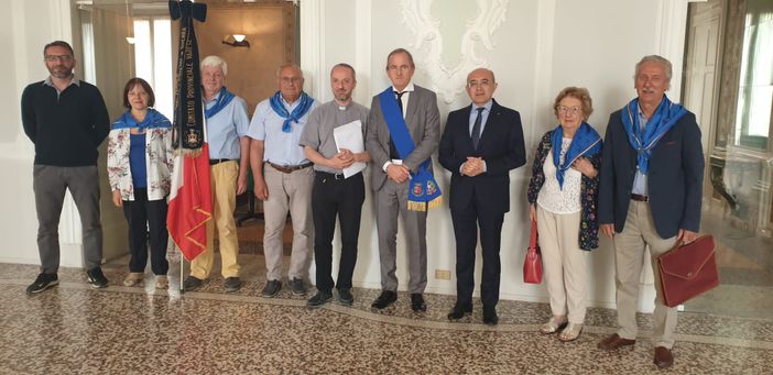 Dalle famiglie dei caduti in guerra una donazione per i profughi ucraini