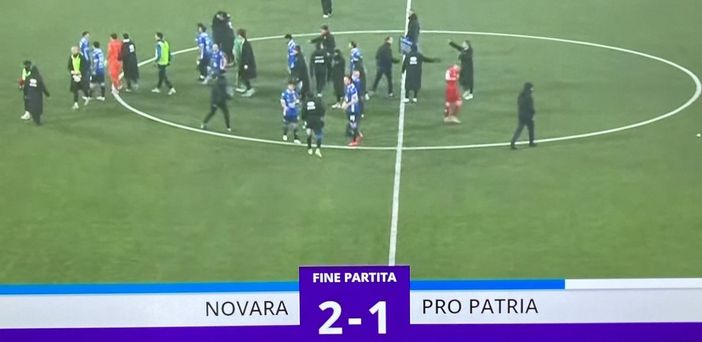 Il Novara ribalta la Pro Patria: 2-1 nel derby del Ticino Il Novara ribalta la Pro Patria: 2-1 nel derby del Ticino