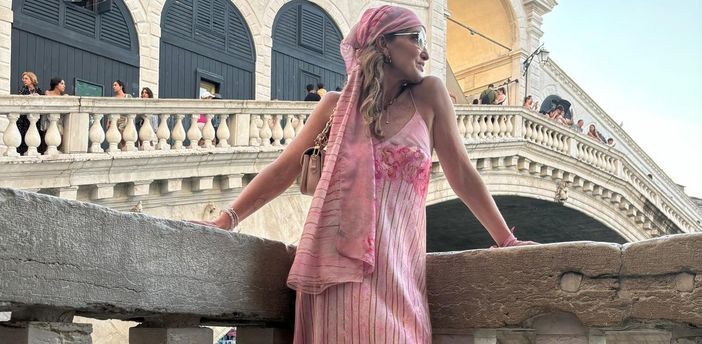 Biennale di Venezia, piace “Il sentimento oceanico” di Manuela Carnini Biennale di Venezia, piace “Il sentimento oceanico” di Manuela Carnini