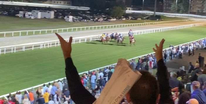 VIDEO E FOTO. L'arrivo mozzafiato del 70° Gran Premio Città di Varese premia Caterpillar davanti a 2.500 persone