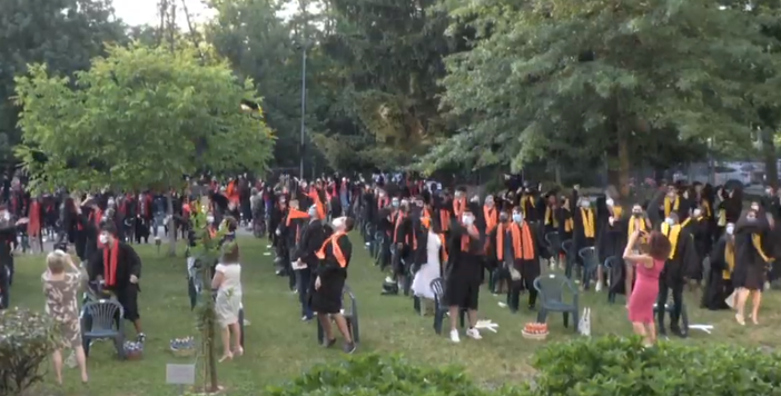 Una festa di maturità del Tosi Una festa di maturità del Tosi