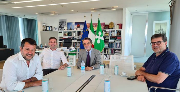 La foto del vertice diffusa da Fabrizio Cecchetti