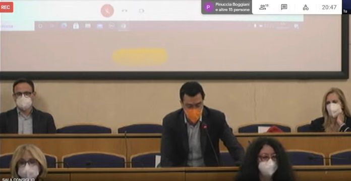 La comunicazione in consiglio comunale del sindaco Lorenzo Radice La comunicazione in consiglio comunale del sindaco Lorenzo Radice