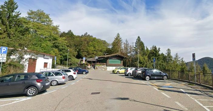 Il luogo dell'incidente in piazzale Pogliaghi (foto da Google Maps)