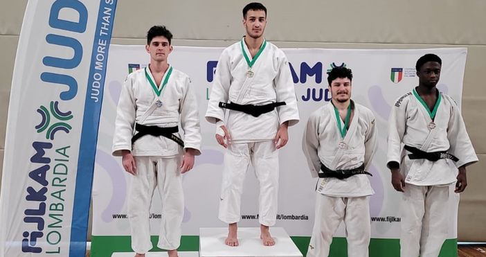 Antonio Polmo (Pro Patria Judo) sul gradino più alto del podio