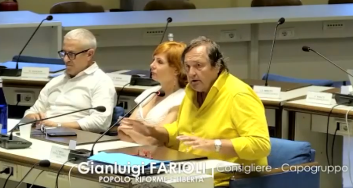 Social card e reddito di cittadinanza, Farioli contro il governo: «Superficialità totale»