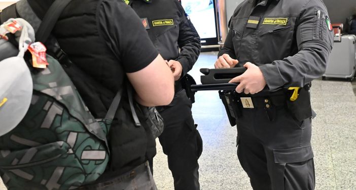 Controlli della Guardia di Finanza a Malpensa